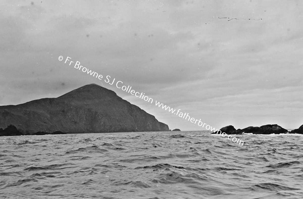 ON THE WAY TO CLARE ISLAND  IN THE BOAT THE ISLAND